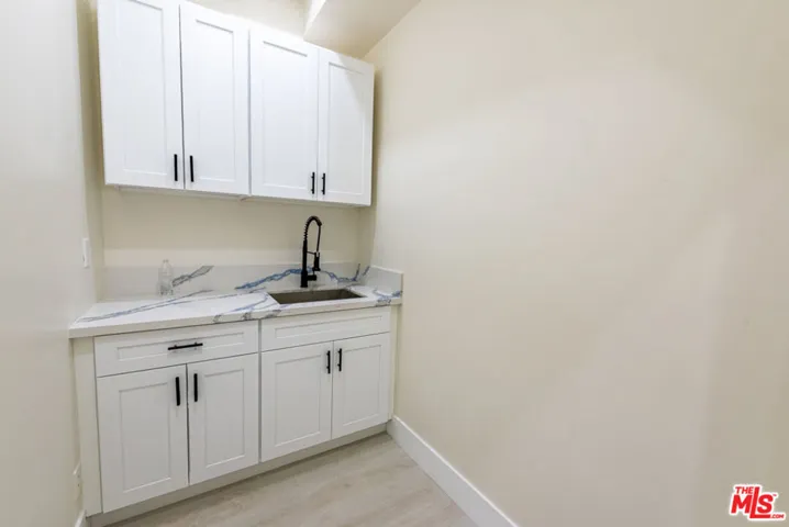 19350 Business Center Drive 102, Northridge, California 91324