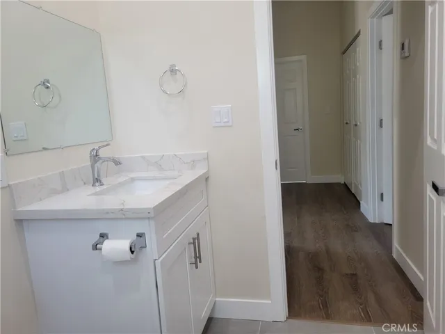 opens to hall & bed 1