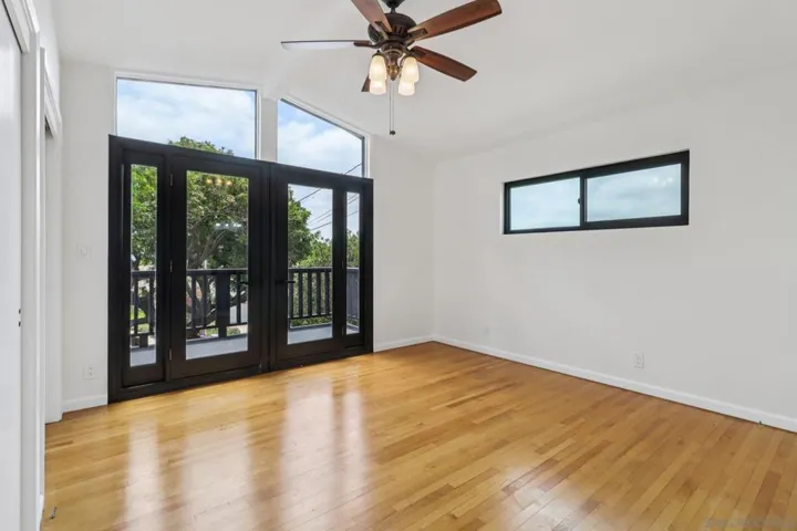 8560 Sunrise Ave, La Mesa, California 91941