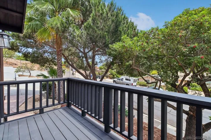 8560 Sunrise Ave, La Mesa, California 91941
