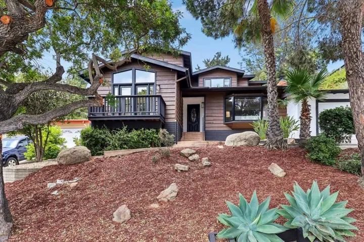 8560 Sunrise Ave, La Mesa, California 91941