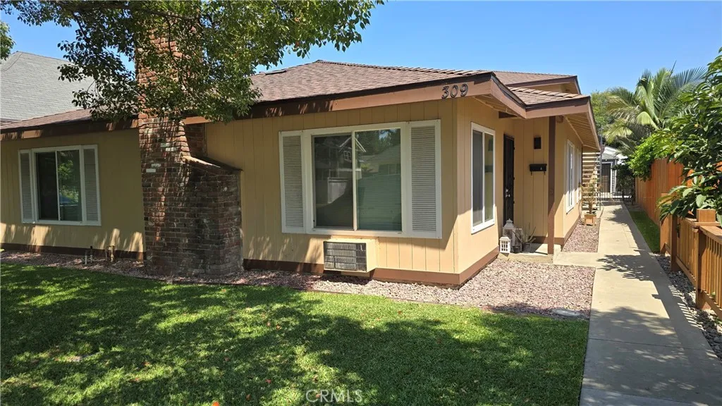 309 E Cypress Street C, Anaheim, California 92805, 2 Bedrooms Bedrooms, ,1 BathroomBathrooms,Residential Lease,For Rent,Cypress,SW25162957