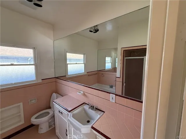 148 W 34th Street, San Bernardino, California 92405