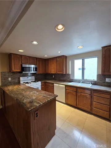 2333 241st Street 14, Lomita, California 90717