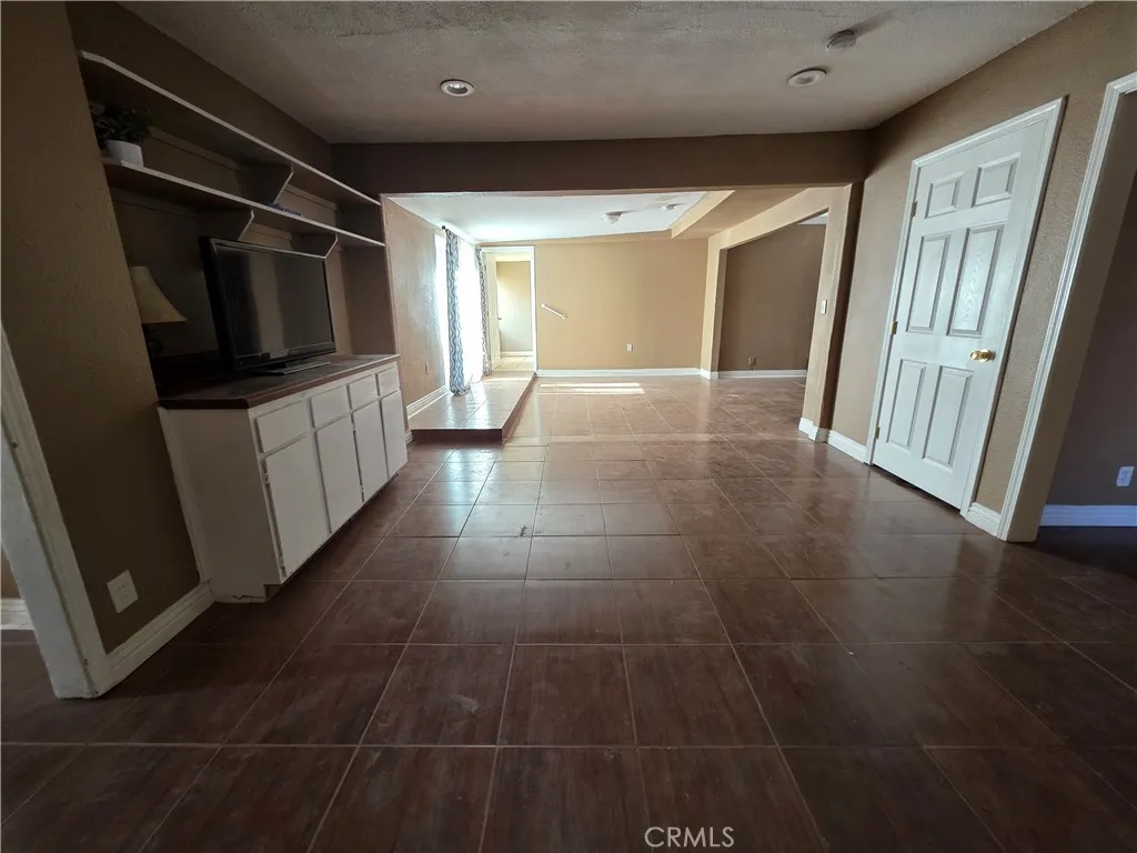 44108 Gadsden Avenue, Lancaster, California 93534 home-pic-5