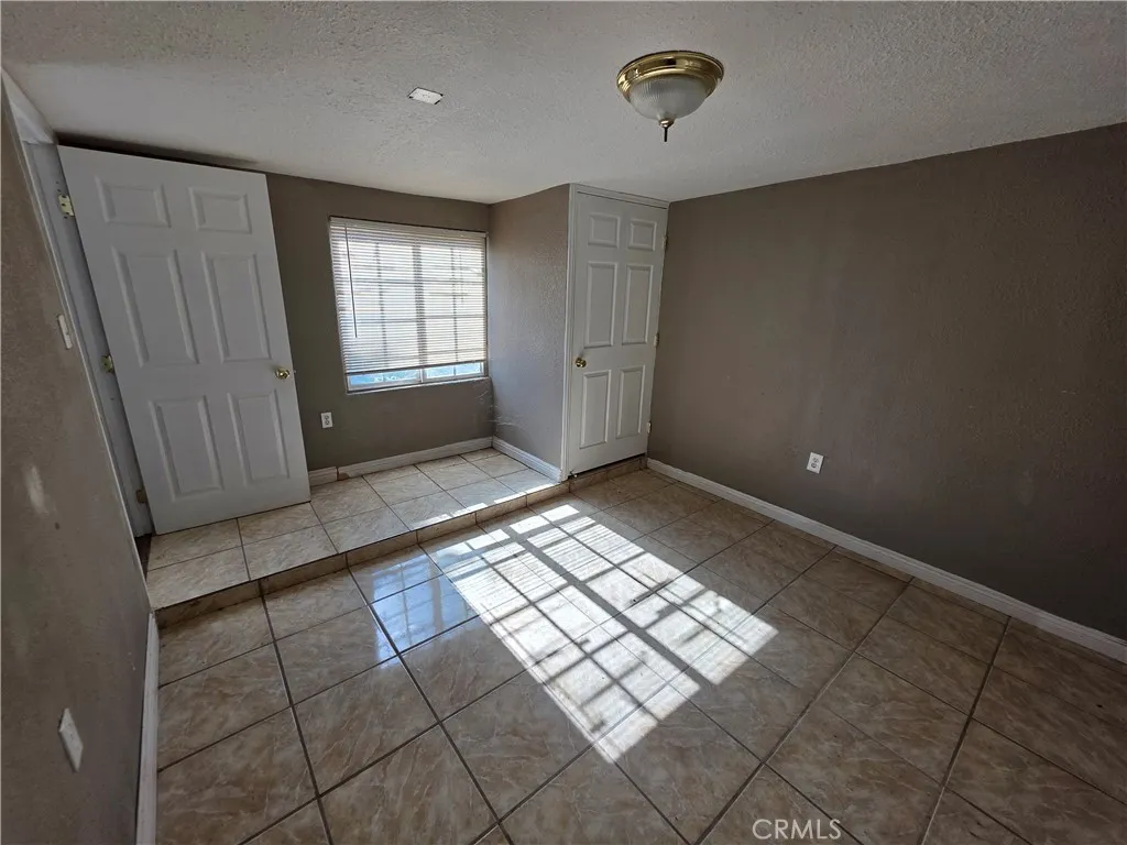 44108 Gadsden Avenue, Lancaster, California 93534 home-pic-15