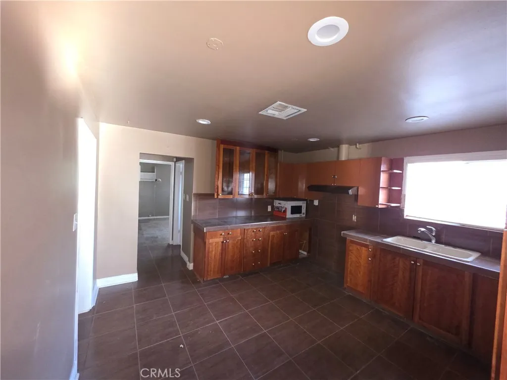 44108 Gadsden Avenue, Lancaster, California 93534 home-pic-6