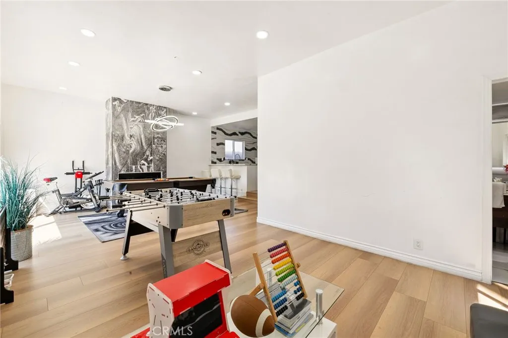 835 Sunset Avenue, Venice, California 90291 home-pic-47