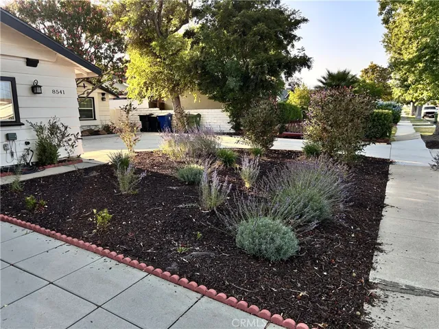 8541 Belmar Avenue, Northridge, California 91324