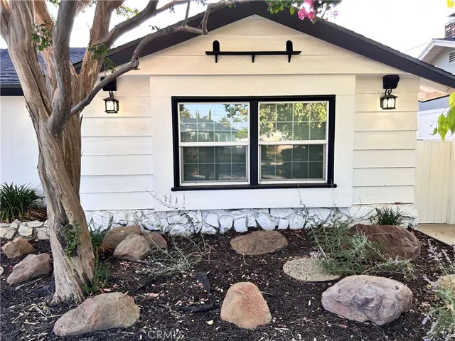 8541 Belmar Avenue, Northridge, California 91324