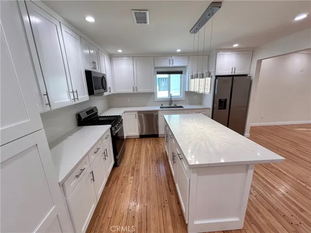 8541 Belmar Avenue, Northridge, California 91324