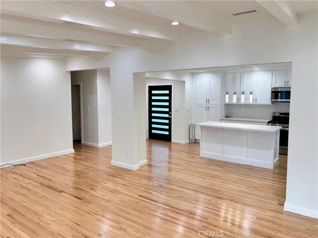 8541 Belmar Avenue, Northridge, California 91324