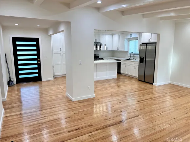 8541 Belmar Avenue, Northridge, California 91324