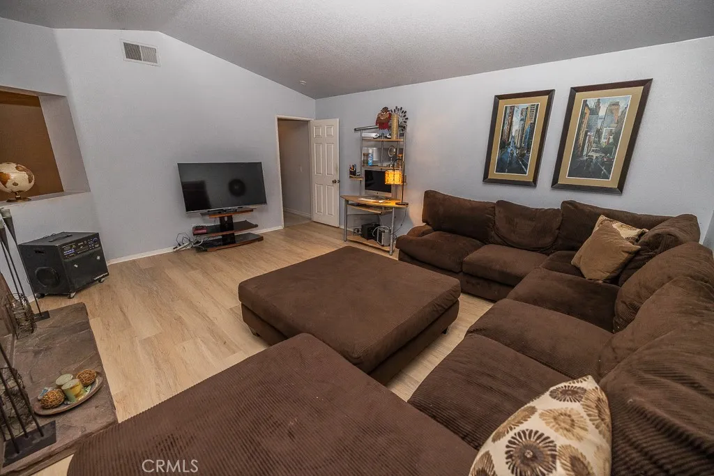 38010 San Mateo Avenue, Palmdale, California 93551 home-pic-24