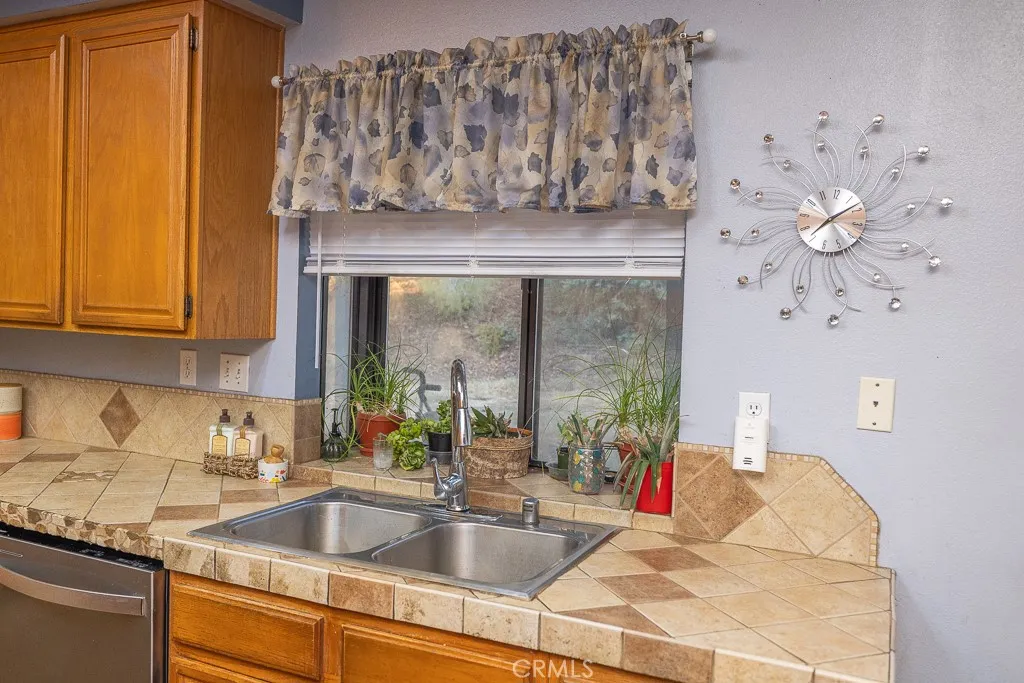 38010 San Mateo Avenue, Palmdale, California 93551 home-pic-11