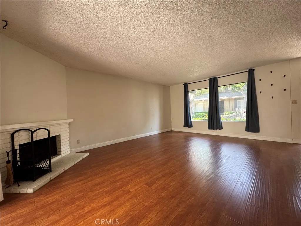 gallery-image 4