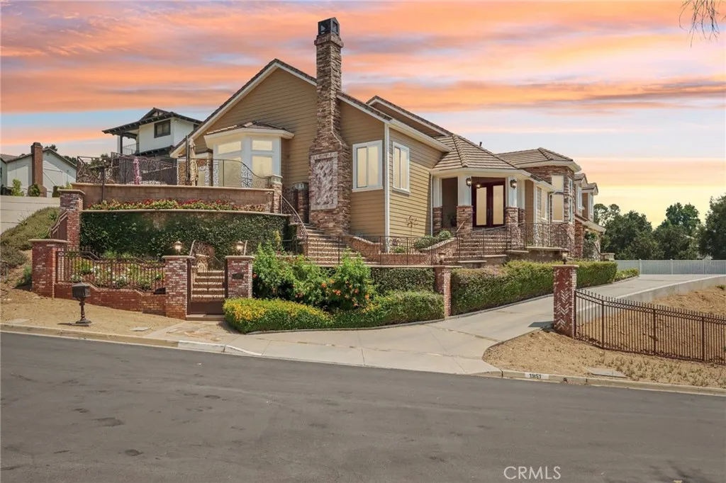 1951 Scarborough Lane, San Dimas, California 91773, 4 Bedrooms Bedrooms, ,5 BathroomsBathrooms,Residential,For Sale,Scarborough,IV25115751