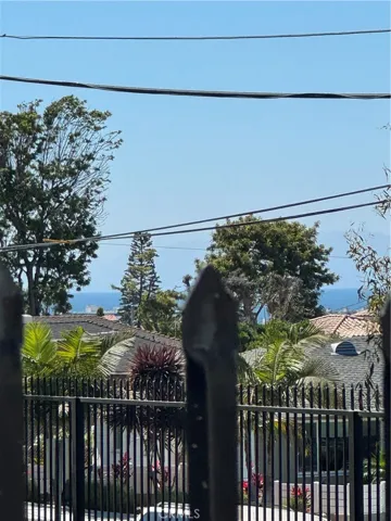 Peakaboo view of ocean from the patio