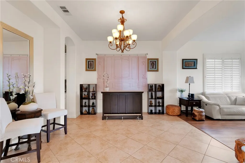 12982 Topsham, Apple Valley, California 92308 home-pic-8