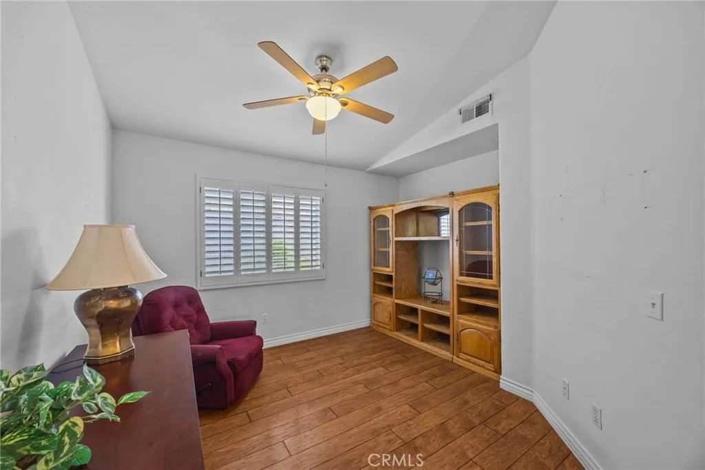 40311 Via Ambiente, Murrieta, California 92562 home-pic-12