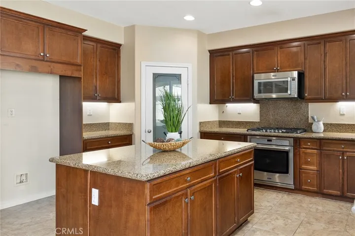 29923 Winter Hawk Road, Menifee, California 92586