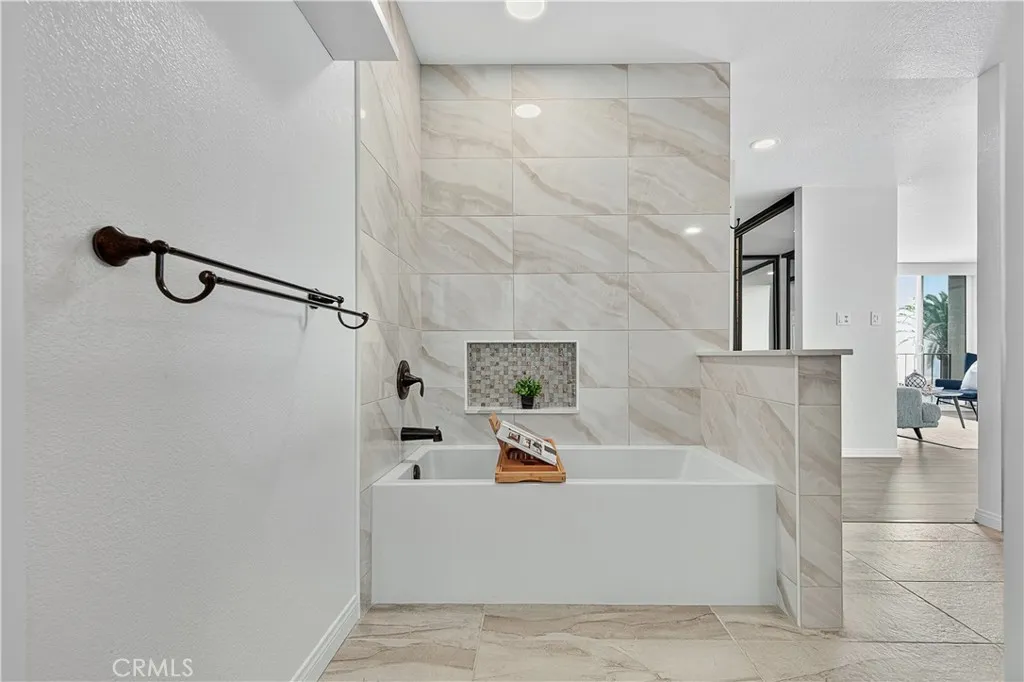 3807 Via Manzana, San Clemente, California 92673 home-pic-35