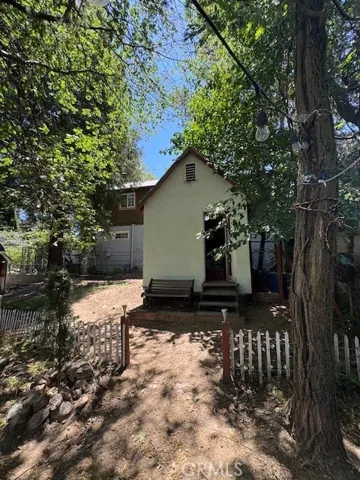 418 Forest Lane, Crestline, California 92325
