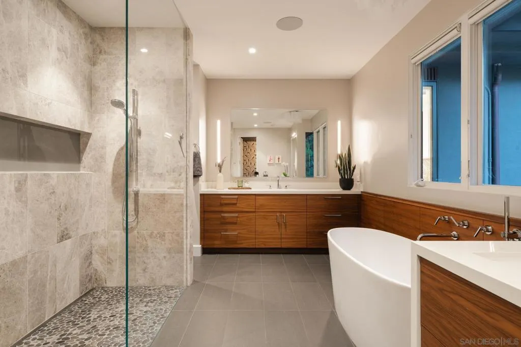 404 Pine Needles, Del Mar, California 92014 home-pic-26