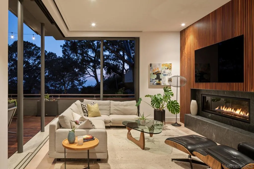 404 Pine Needles, Del Mar, California 92014 home-pic-48