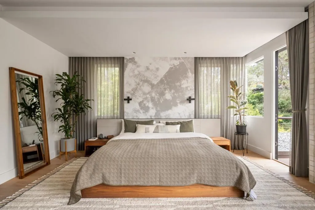 404 Pine Needles, Del Mar, California 92014 home-pic-24