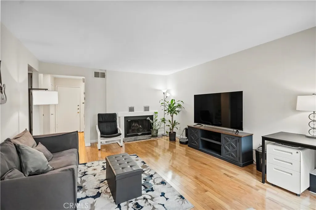 928 N Redding Way D, Upland, California 91786 home-pic-6