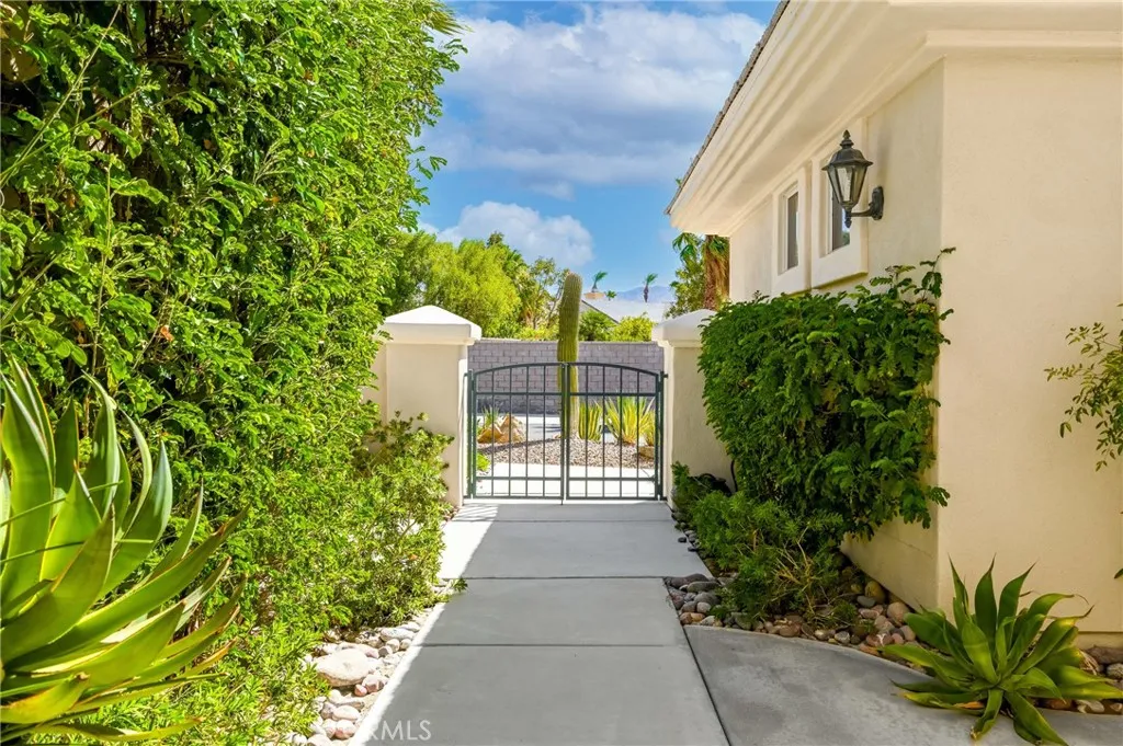 35637 Meridia Avenue, Palm Desert, California 92211 home-pic-5