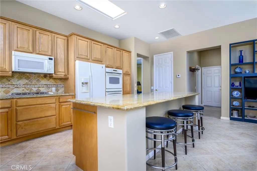 35637 Meridia Avenue, Palm Desert, California 92211 home-pic-16