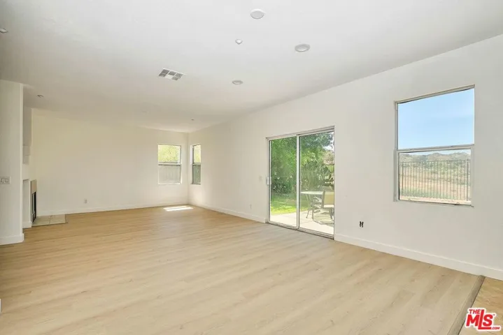 12512 Valley Vista Way, Sylmar, California 91342