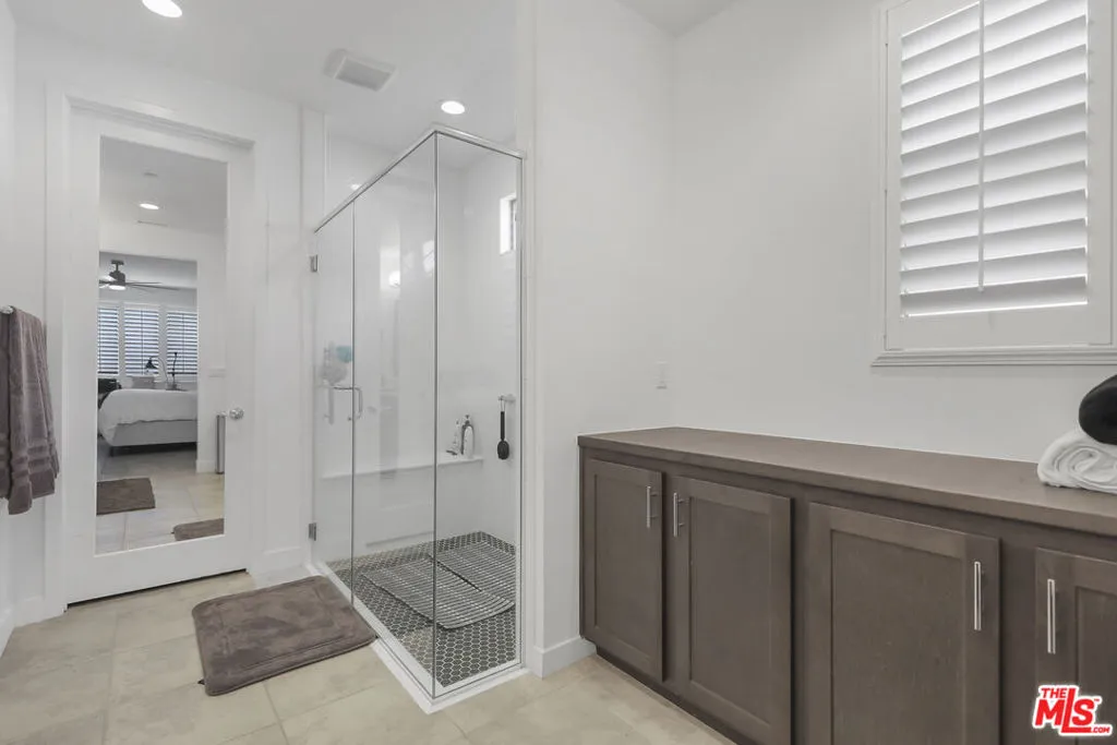 73500 Henri Drive, Palm Desert, California 92211 home-pic-16