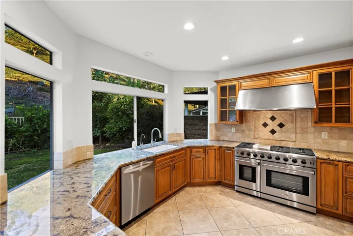 20682 Porter Ranch Road, Trabuco Canyon, California 92679
