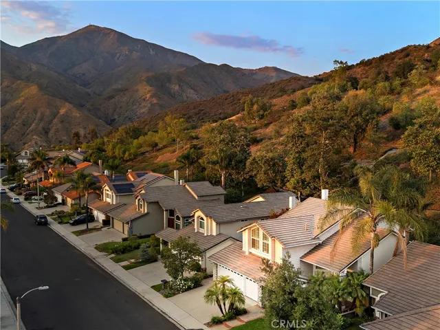 20682 Porter Ranch Road, Trabuco Canyon, California 92679
