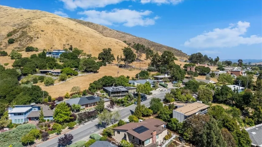 2036 Skylark Lane, San Luis Obispo, California 93401