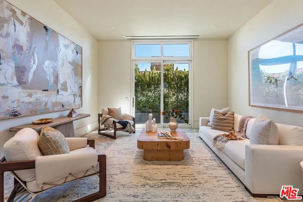 455 N Palm Drive Ph, Beverly Hills, California 90210 home-pic-1