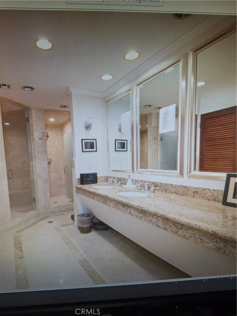 men's bath downstairs full shower and lockers