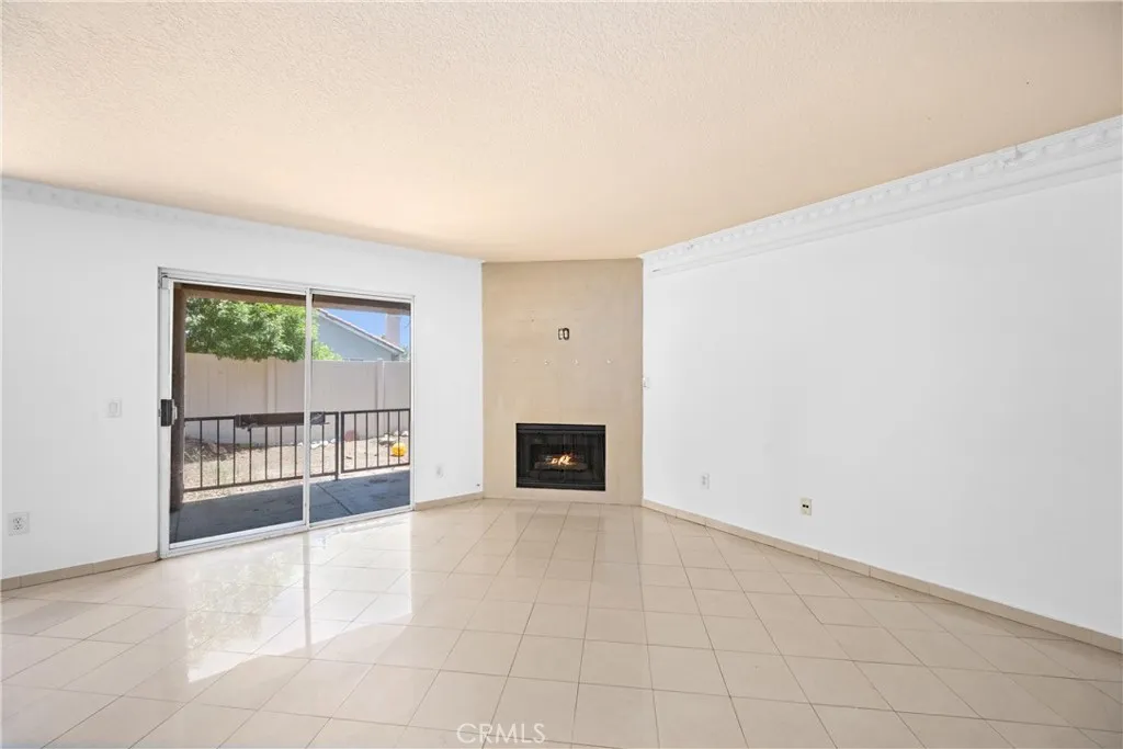 2548 Avenida Del Vista 103, Corona, California 92882 home-pic-5