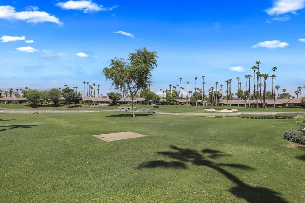 31 Blue River Drive, Palm Desert, California 92211 home-pic-22