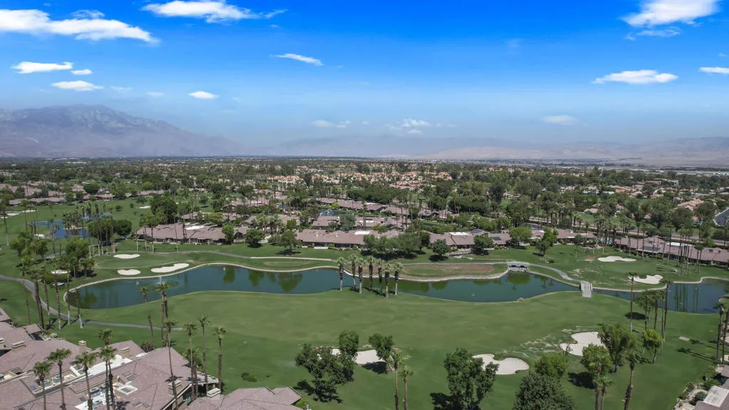 31 Blue River Drive, Palm Desert, California 92211 home-pic-30