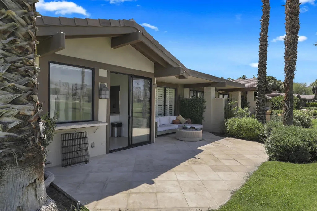 31 Blue River Drive, Palm Desert, California 92211 home-pic-20