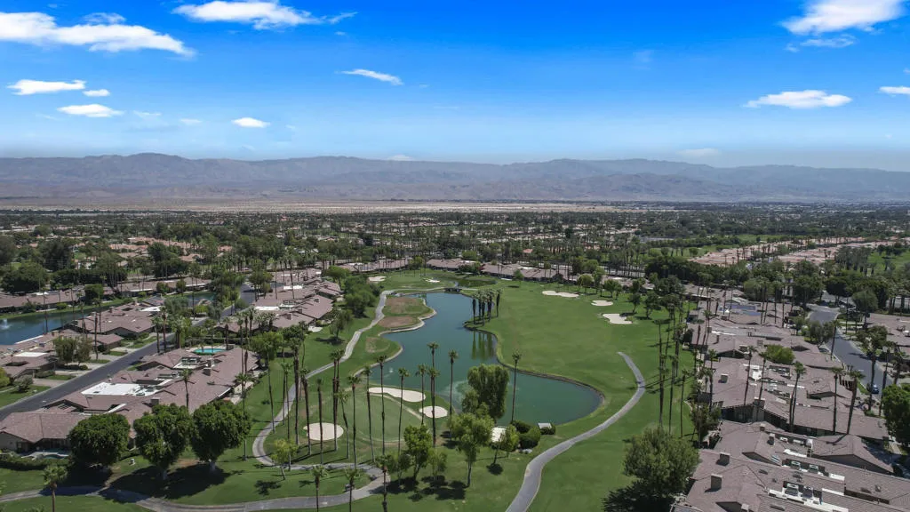 31 Blue River Drive, Palm Desert, California 92211 home-pic-32
