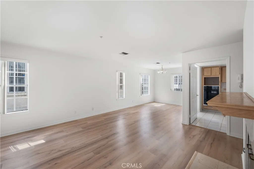 gallery-image 4