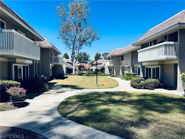 21752 Lake Vista Drive, Lake Forest, California 92630