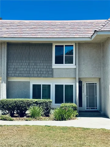 21752 Lake Vista Drive, Lake Forest, California 92630