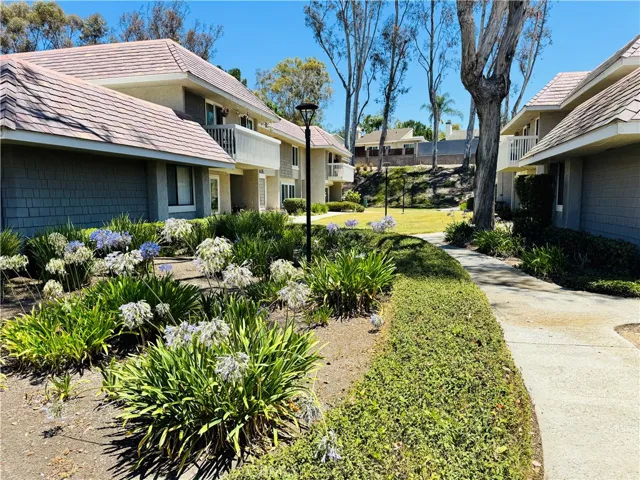 21752 Lake Vista Drive, Lake Forest, California 92630
