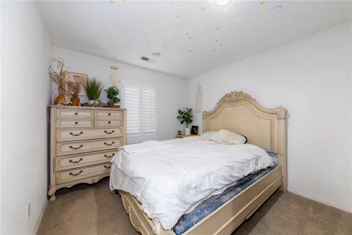 5534 Hartness Court, Fontana, California 92336